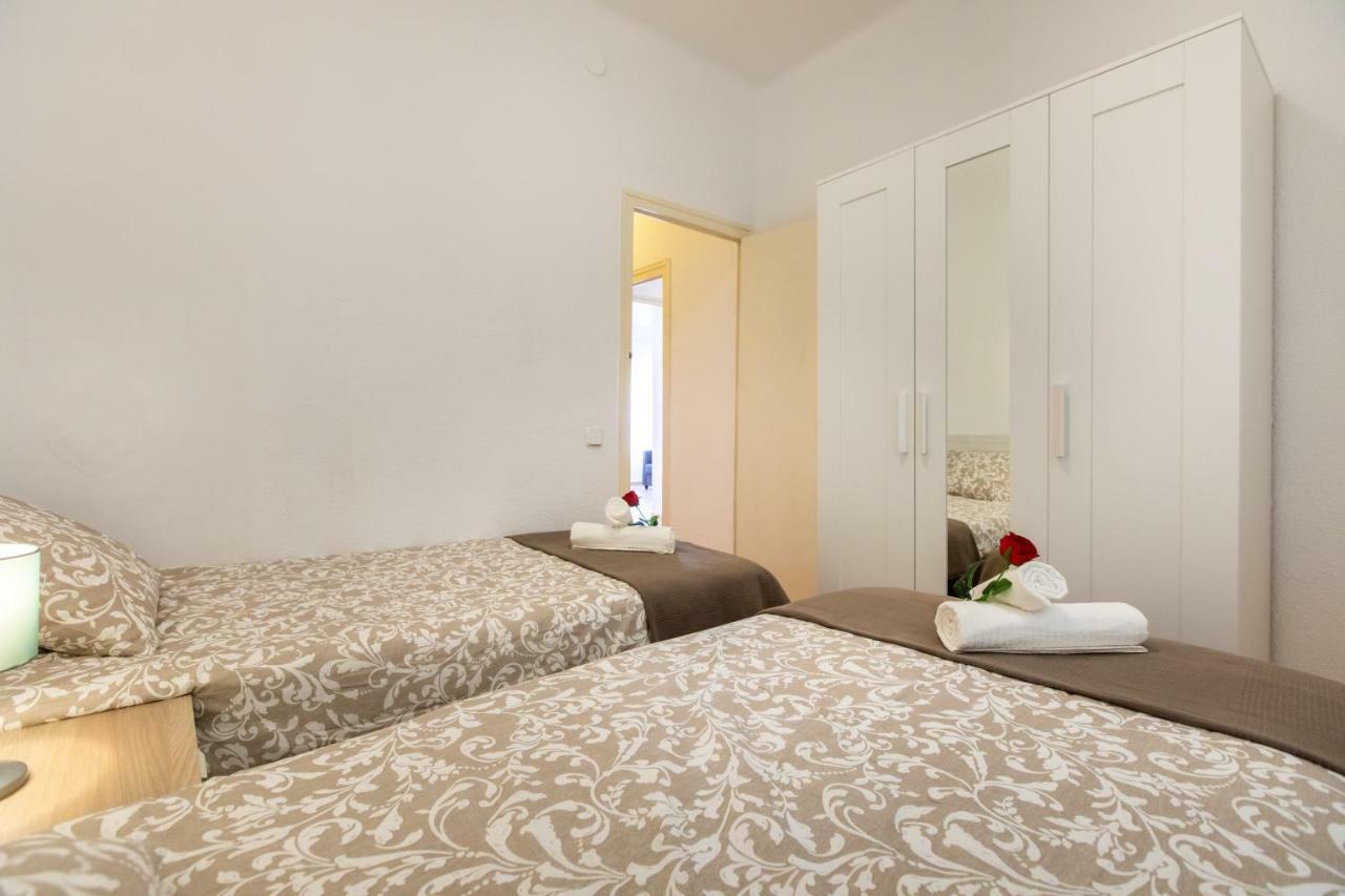 Stay Barcelona Borne Apartment Buitenkant foto
